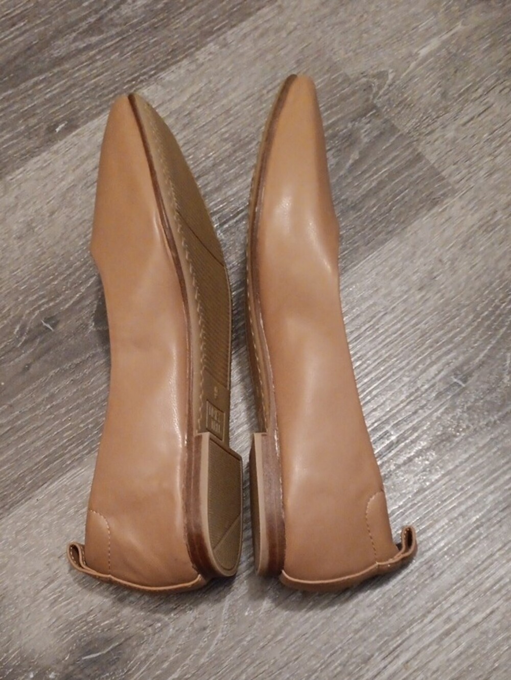 Time and Tru Preloved Women's Square-Toe Ballet Flats in Tan - Picture 6 of 8